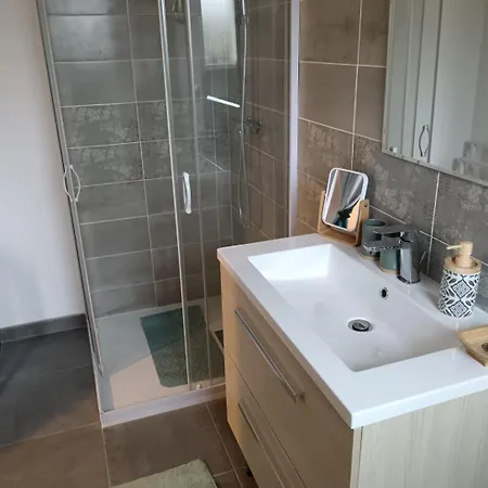 Les Hortensias ベッド・アンド・ブレックファスト Soubran